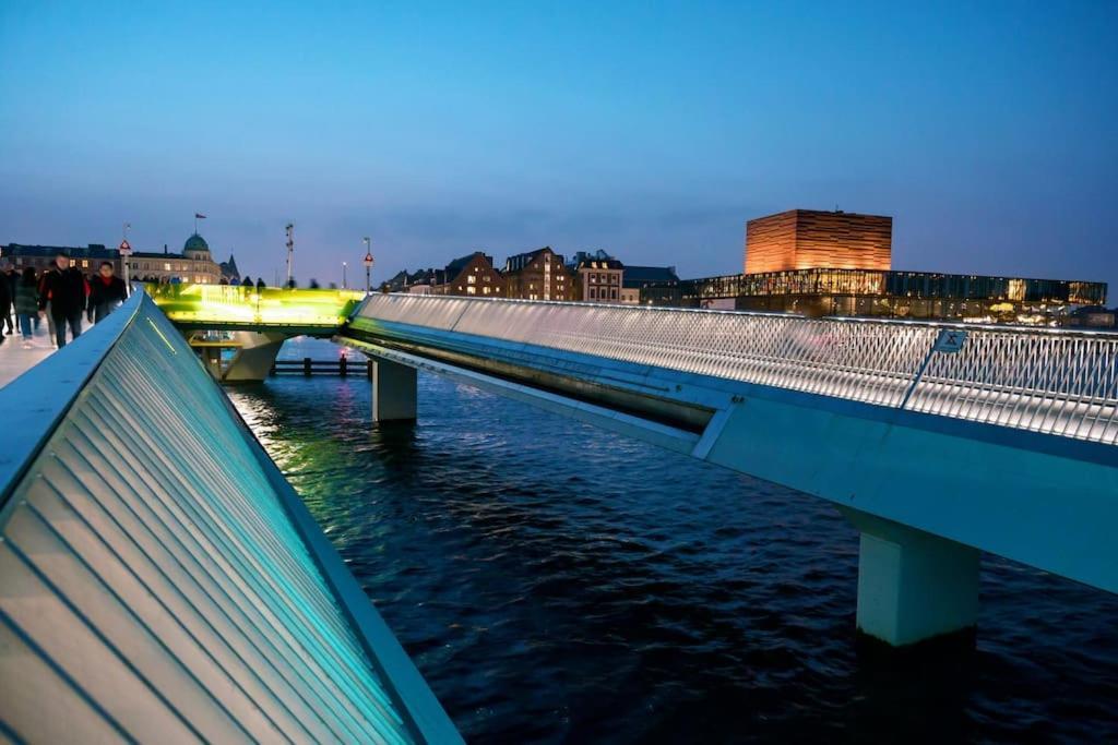 Chic Apartment In Vibrant Area By Copenhagen Canals 코펜하겐 외부 사진