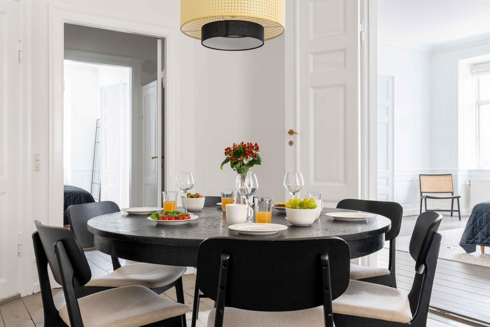 Chic Apartment In Vibrant Area By Copenhagen Canals 코펜하겐 외부 사진
